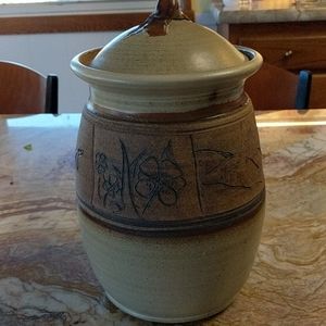 Ceramic container